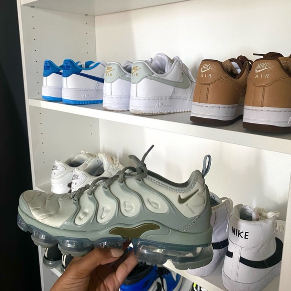 Women’s Nike vapormax plus - Picture 1 of 3